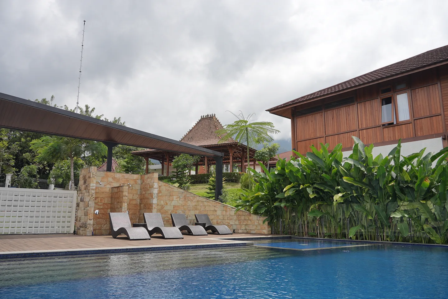 Infinity Pool · Top View 2