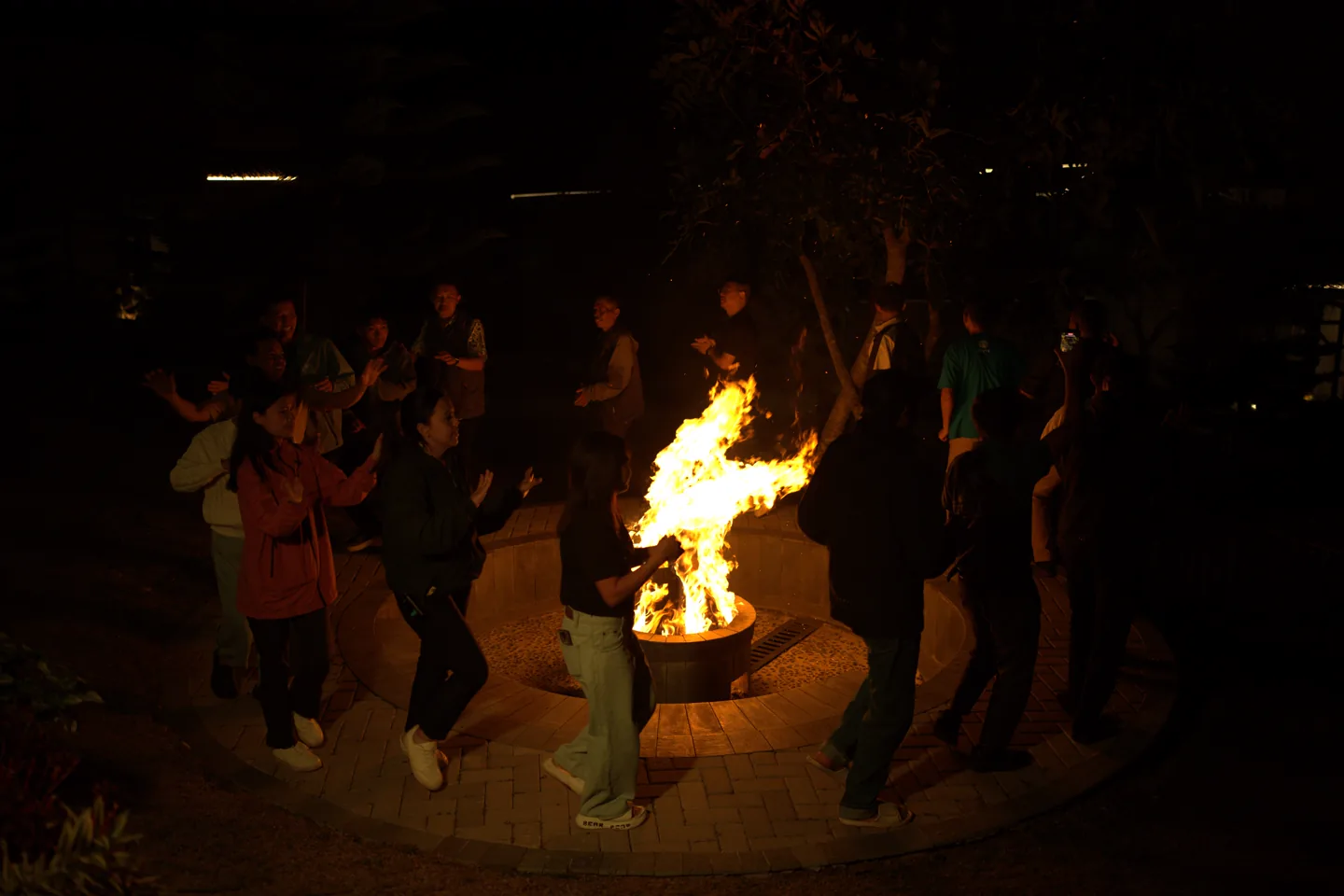 Bonfire Whole-Lamb Banquet